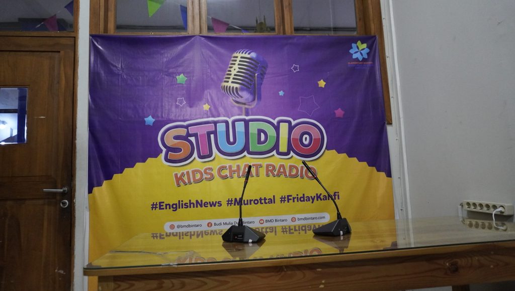 Studio Kids Chat Radio